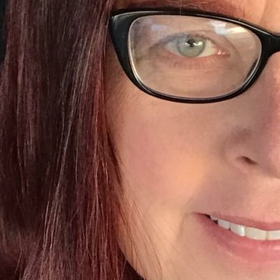 Profile Picture of Lynn Edwards (@LynnEdw54032543) on Twitter