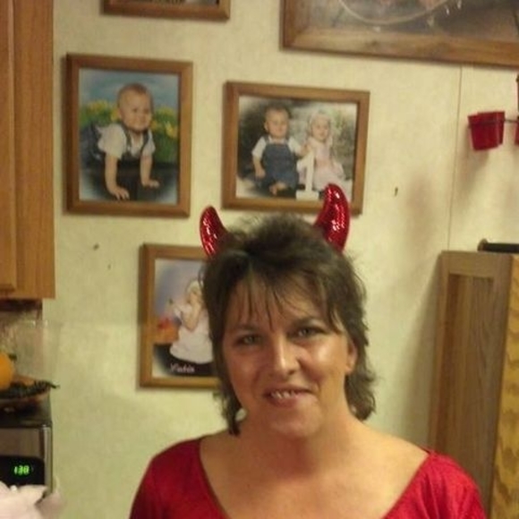 Profile Picture of Syble Oglesby dastous (@persunality) on Poshmark