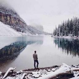 Profile Picture of Joshua (@cuddIesandcoke) on Twitter