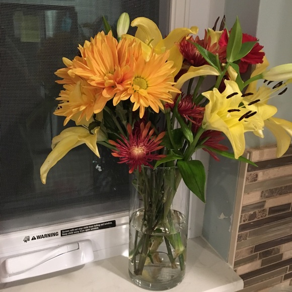 Profile Picture of Jennifer Kaniarid (@jak1010) on Poshmark