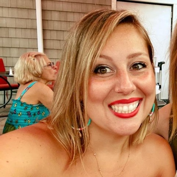 Maria Buccafusca - Poshmark Profile Picture of Maria Buccafusca (@mariabuccafusca) on Poshmark