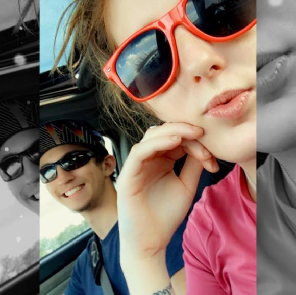 Profile Picture of Courteney Bargerhuff (@cbargerhuff) on Poshmark