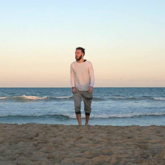Profile Picture of Adam Greenfield (@giantdevilz) on Poshmark