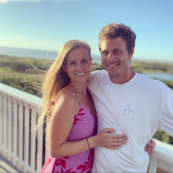 Alyssa Sholander - Poshmark Profile Picture of Alyssa Sholander (@alyssasholander) on Poshmark