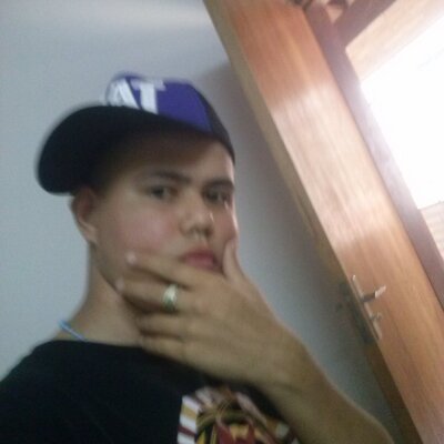 Profile Picture of Augusto Javier (@augustojavier13) on Twitter