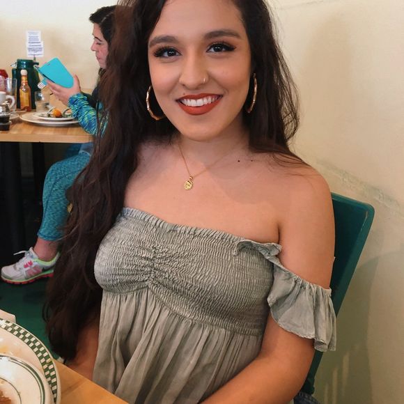 Profile Picture of Kenya Ramirez (@keni8tanga) on Poshmark