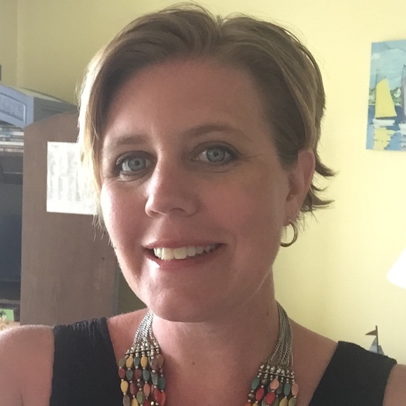 Profile Picture of Alexandria Cruey (@alexcruey) on Poshmark