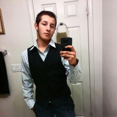 Profile Picture of Michael Corona (@Coronaman42211) on Twitter