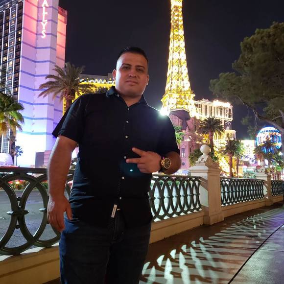 Profile Picture of Luis Facio (@luisfacio) on Poshmark