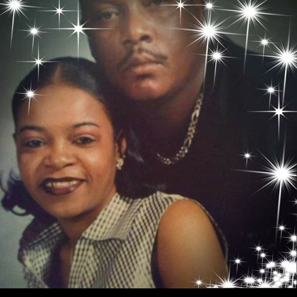 Profile Picture of Gordon Osborne (@gordonosborne) on Poshmark