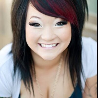 Profile Picture of Lindsey Rees (@BangsStudio) on Twitter