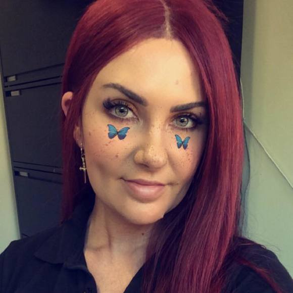 Profile Picture of Misty Ackroyd (@mistyackroyd) on Poshmark