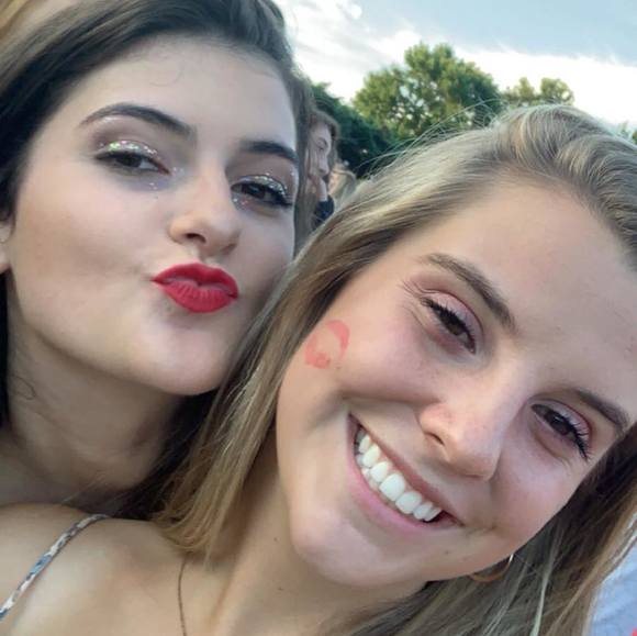 Profile Picture of Anna Goebelbecker (@acgoebelbecker) on Poshmark