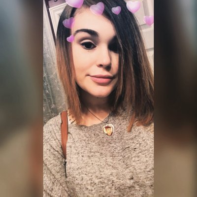 Profile Picture of Makayla Forrestt (@makaylaforrest) on Twitter