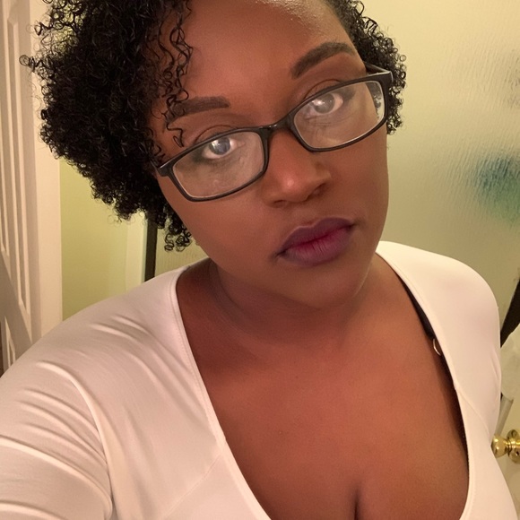 Profile Picture of Jessica Edmonds (@jesy_jay) on Poshmark