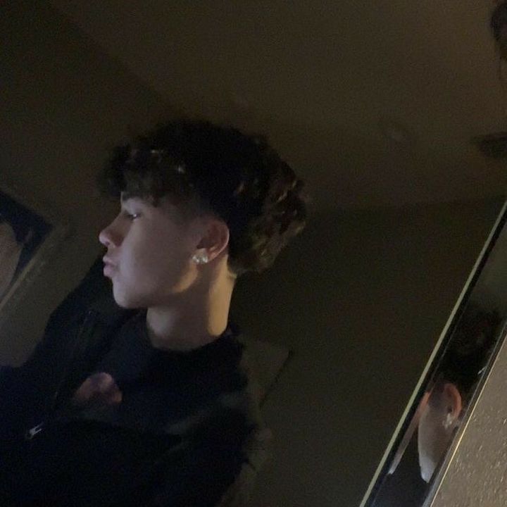Profile Picture of Aaronpin (@aaronpin) on Tiktok