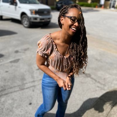 Profile Picture of Brooke Summers🎙🎚📻 (@BrookeWUHU) on Twitter