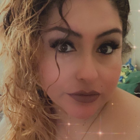 Profile Picture of Melissa Davila (@meli8083) on Poshmark