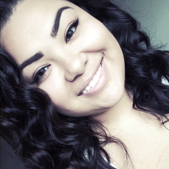 Profile Picture of Jerrika Huoth (@jerrikaly) on Poshmark