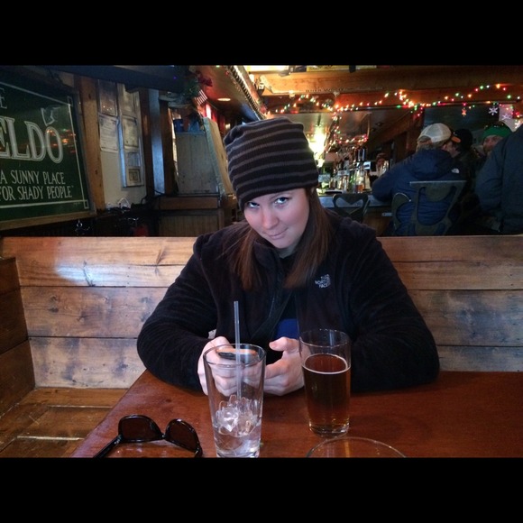 Profile Picture of Tara Jeffery (@tjeffery04) on Poshmark