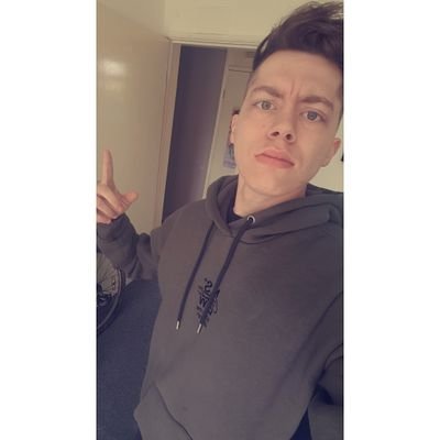 Profile Picture of Matt \ (•◡•) / (@matt_barclay) on Twitter