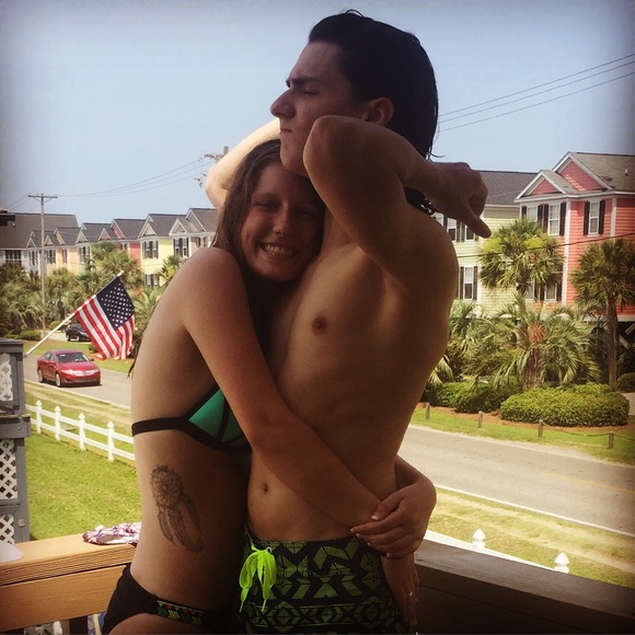 Profile Picture of Brooke Yalicki (@brookeyalicki) on Poshmark