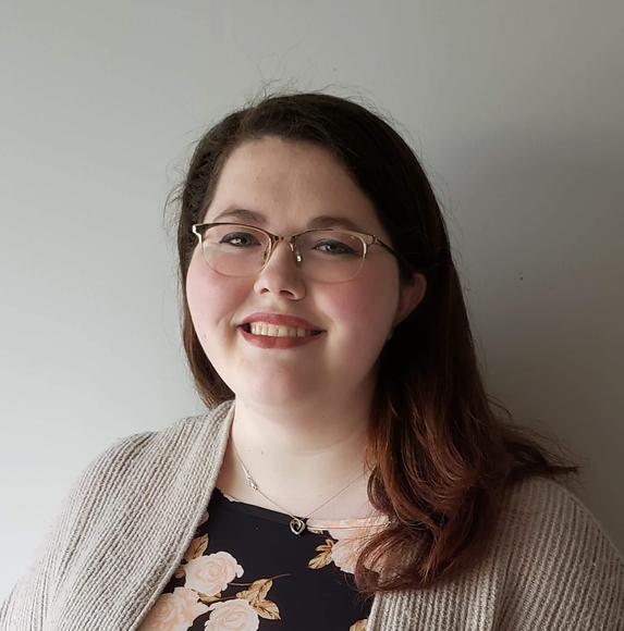 Profile Picture of Amy Sevigny (@ajsevigny) on Poshmark