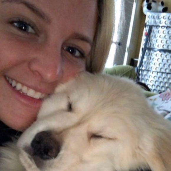 Profile Picture of ! kim Puzo (@kimmmm16) on Poshmark