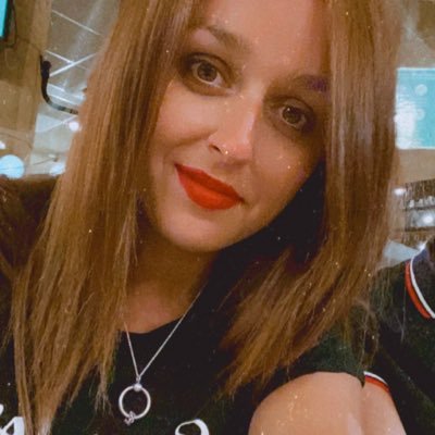 Profile Picture of Eva Val S. (@Eva_Val_) on Twitter