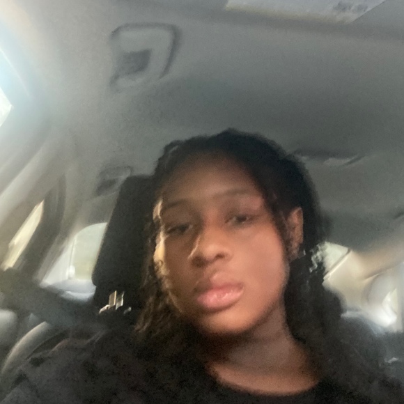 Profile Picture of Nykiah Osbey (@nykiaho) on Poshmark