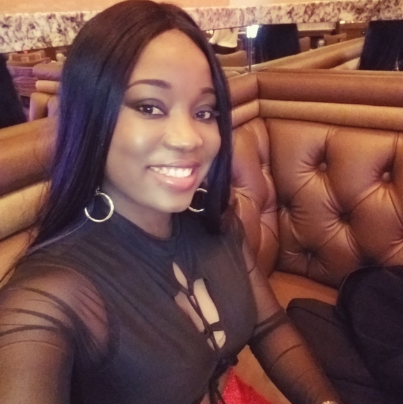 Profile Picture of Karliatu Gborie (@karliatugborie) on Poshmark