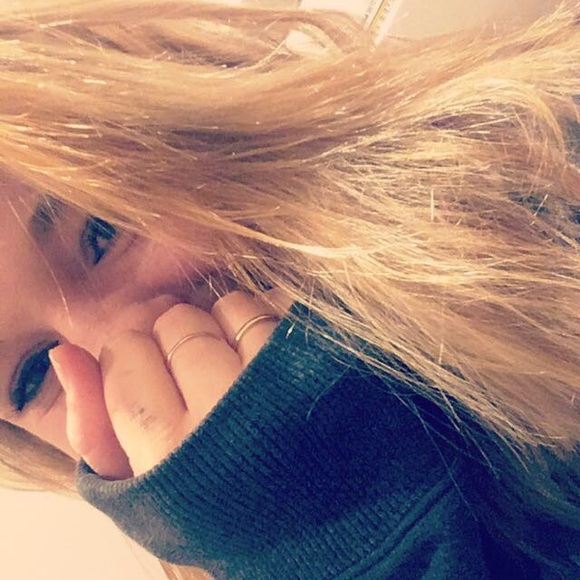 Profile Picture of Rose Rector (@roserector) on Poshmark