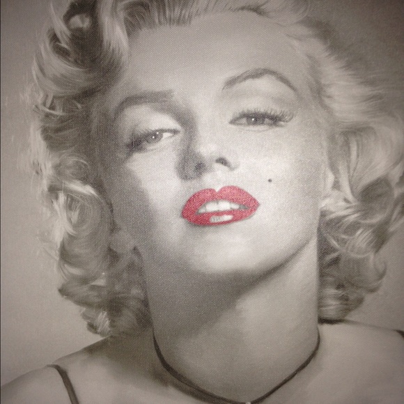 Profile Picture of Monica Hussing (@monicahuss2322) on Poshmark