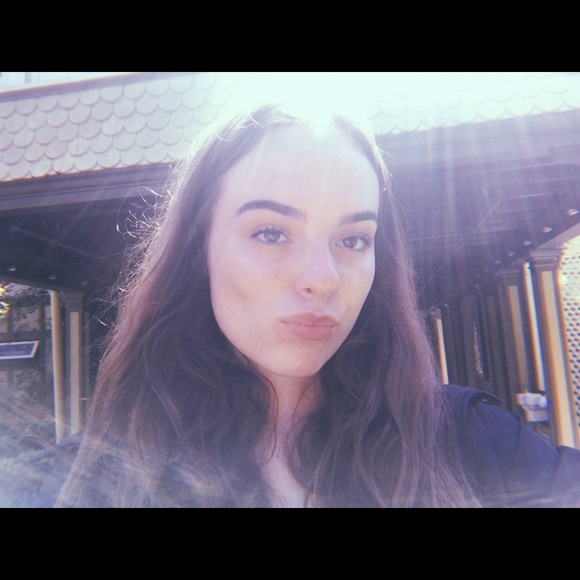 Profile Picture of Mackenzie Wallace (@mack2626) on Poshmark