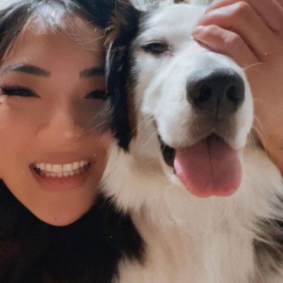 Profile Picture of Chompoo Thanyalsw (@thanyalimsawas) on Poshmark