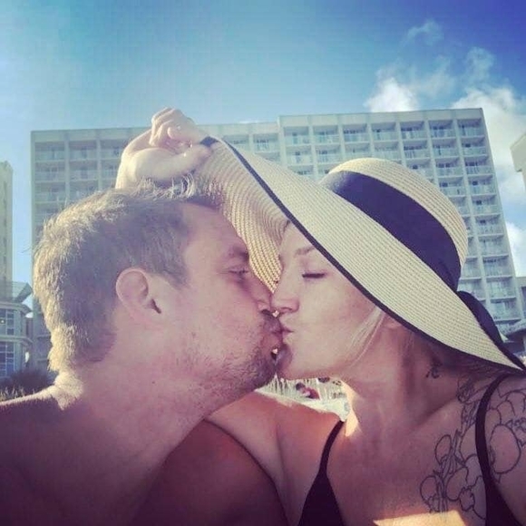 Christina Bonnema dunn - Poshmark Profile Picture of Christina Bonnema dunn (@cwaived) on Poshmark