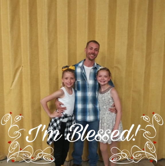 Profile Picture of Richard Bell (@richardebell87) on Poshmark