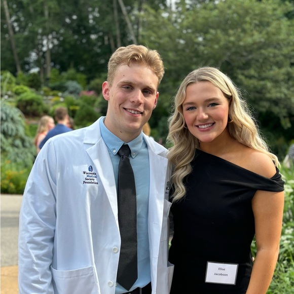 Profile Picture of Paul Grainger (@paulgrainger) on Poshmark