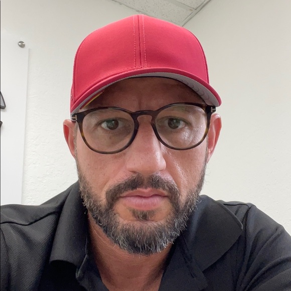Profile Picture of Yosef Amuial (@yastoria) on Poshmark