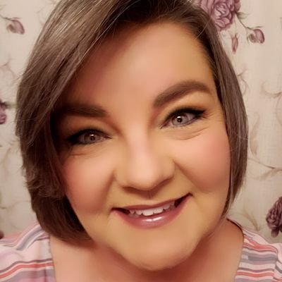 Profile Picture of Donna Tillett (@donna_tillett) on Twitter