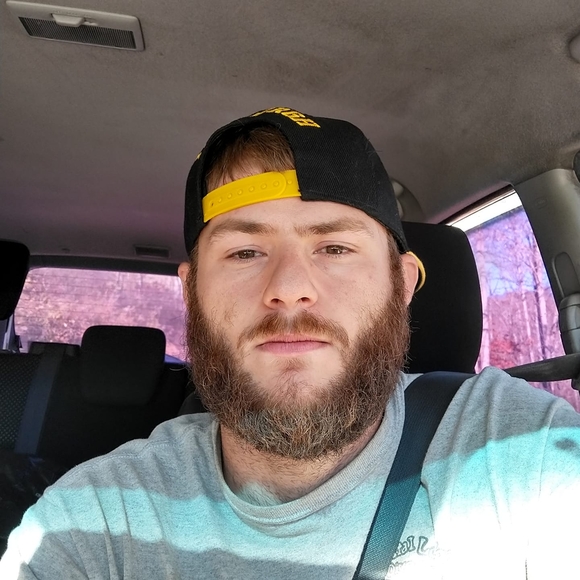 Profile Picture of Mike Henley (@mikehenley005) on Poshmark