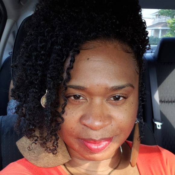 Profile Picture of Avonte Love (@pebblesday1243) on Poshmark