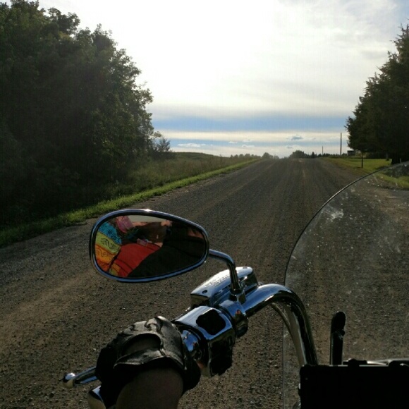 Profile Picture of Julie Gluth (@jagluth) on Poshmark