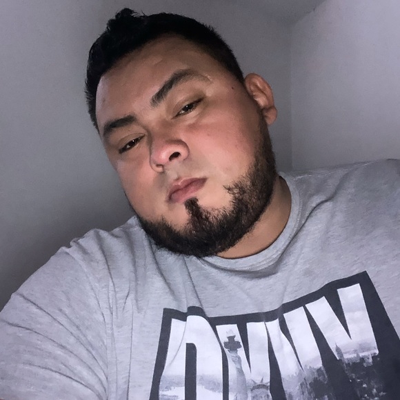 Profile Picture of Jonathan Palacios (@jdpalacios2016) on Poshmark