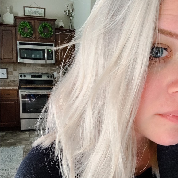 Profile Picture of Melissa Heemer (@m_heemer) on Poshmark