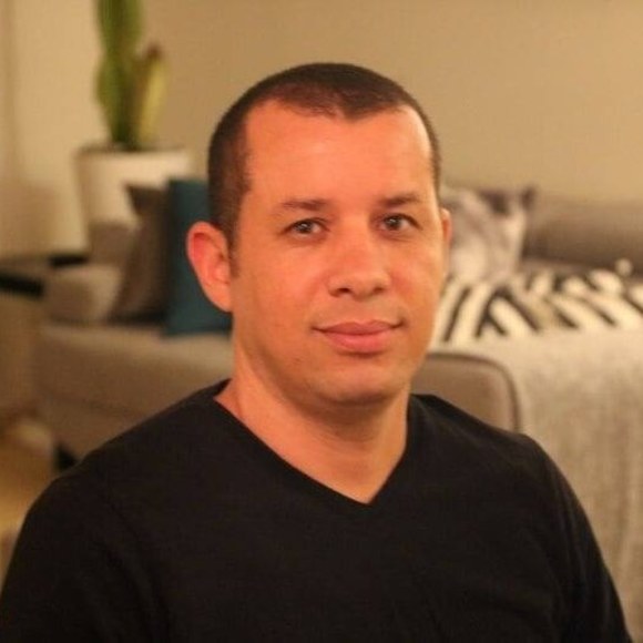 Profile Picture of Igor Coelho (@igorcoelho) on Poshmark