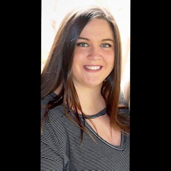 Profile Picture of Regan Donatelli (@donatelli24) on Poshmark