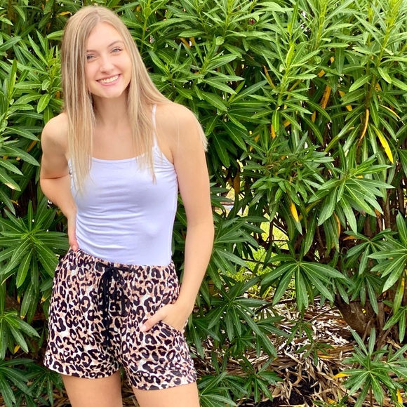 Profile Picture of Lexie Tschumperlin (@lexietschump) on Poshmark