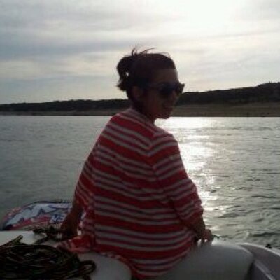 Profile Picture of Roxane Lopez (@rocks531) on Twitter