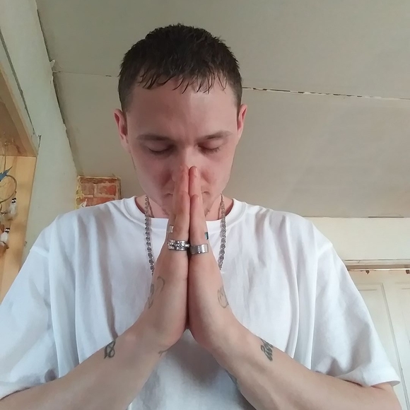 Profile Picture of Brent Cox (@bcox97177) on Poshmark